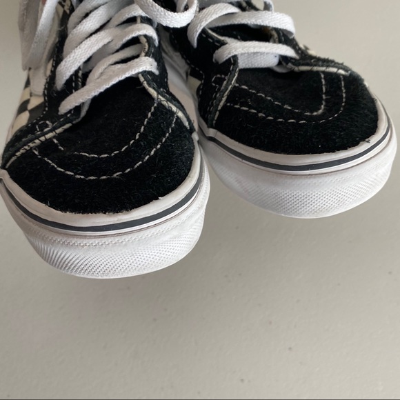 Vans x Disney Mickey Mouse Sk8 Hi Checkered - Picture 6 of 10